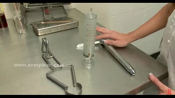 Nurse withvoracious ass eats cock