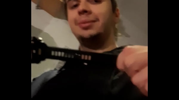 Nonton Jovem Safadinho Fudido Pelo Irmao Ruben Enquanto Av&ocirc; V&ecirc; Cautelosamente thumbnail