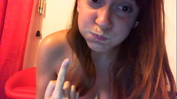 Play MP4 - Seconda sessione con la tua bella mamma italiana che ti insegna a toccarti con questa bambola