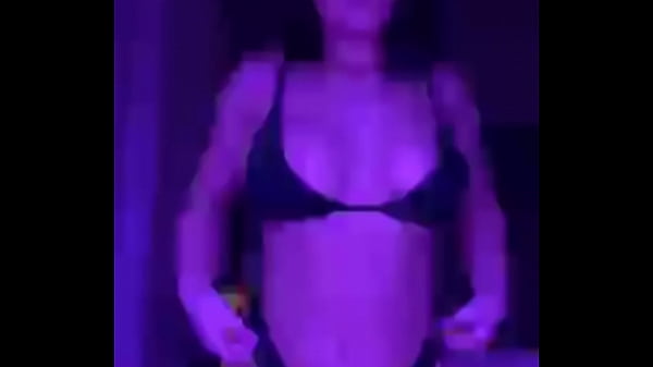 Hot_19 Year_Old TeenTrying_on Bikini On Periscope