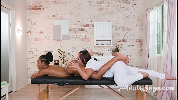 Play MP4 - Her Ebony Clients Body So Fine She Had To Lick It - Jenna Sativa&comma;Jenna Fox