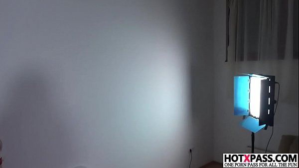 Nonton Sexy Linda Leclair Gets Drilled thumbnail