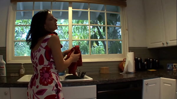 Play MP4 - HAIRY MATURE MILF COUGAR VS&period; GIRL LESBIAN SEX