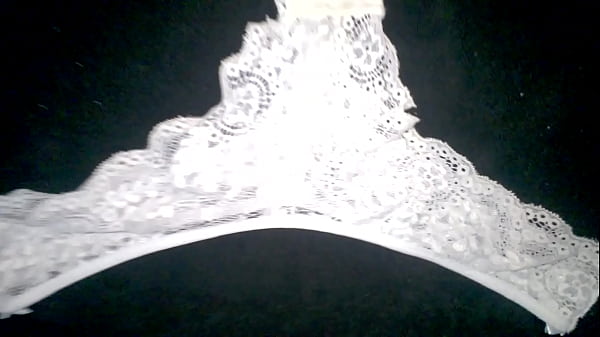 Play MP4 - gozando na calcinha nova da outra cunhada