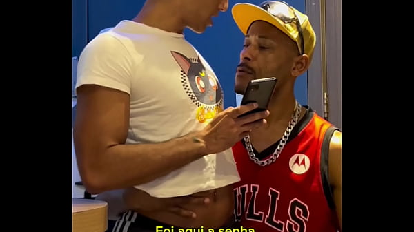 Vizinho Xxl 26cm Comendo Vizinha Gostosa E Afeminada thumbnail