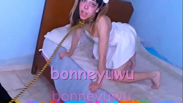 Bonneyuwu 10 36 conejita toma_la lechey se masturba con gran_dildo