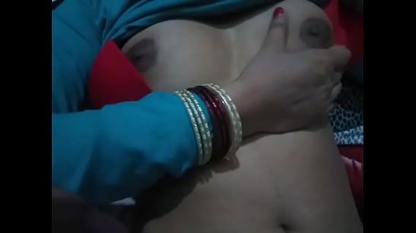 Indian DesiWife Boobs Show