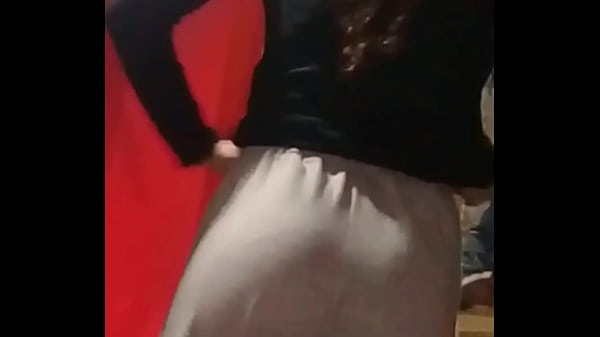 Camara espia en habitaci&oacute;n de hermanastra mexicana