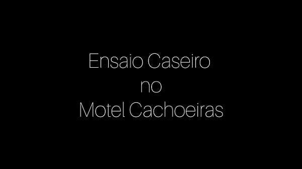 Nonton T&ocirc; Aqui Fazendo Fotos, Mas Na Verdade Eu Queria Era Est&aacute; Sentada Em Um Pau Bem Grande thumbnail