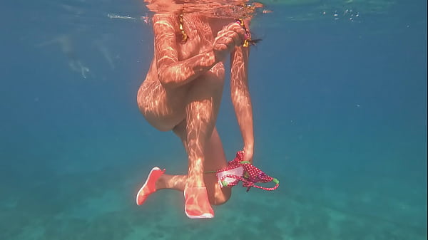 Play MP4 - Nina Black nude