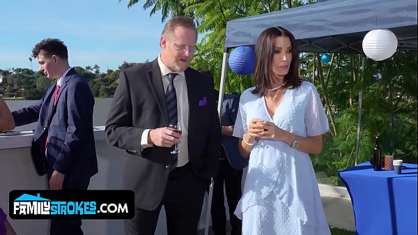 Play MP4 - Hot Step Sisters Gal Ritche & Aubree Valentine Become BFFs &lpar;Step Brothers Parody&rpar; - SFW Full Movie