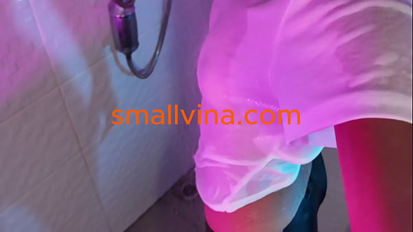 Nude Seductive Thai Doing Strip Dancing In Shower After School