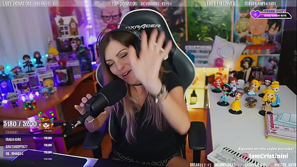 Nonton Cristinini Asmr - Chupando Una Polla Al Microfono thumbnail