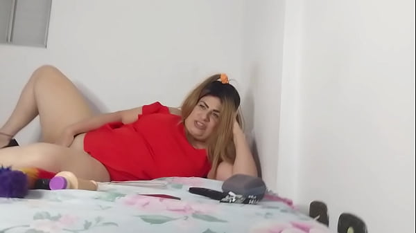 Nonton Vivi Guedez - A Hot Milf Who Had Sex With The Tattoo Artist In Exchange For A Tattoo. Besides Giving Him A Great Blowjob, The Naughty Girl Ended Up Giving Him Her Asshole To Fuck. thumbnail