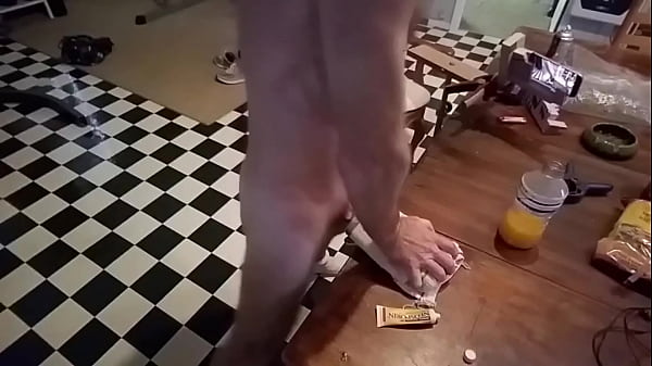 Play MP4 - First time with a FiFi - Suntoucher