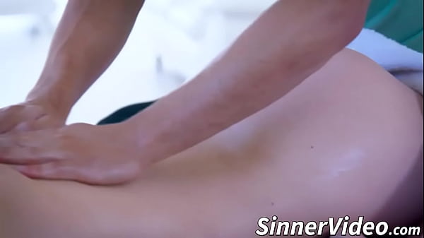 Horny babe seduces her kinky masseuse 