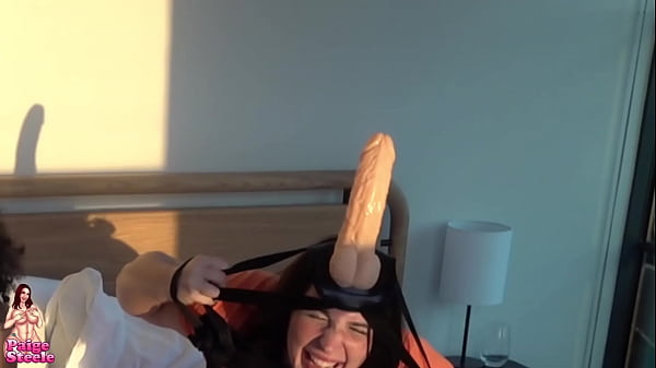 Play MP4 - Straps and Laughs-LittleBleuJ