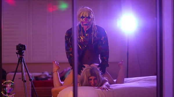 Gibby Fucks Queen Of Hell Dressed As 70's Dancers In Las Vegas thumbnail