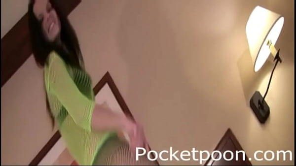 I need a hot teen_to hammer my MILF pussy