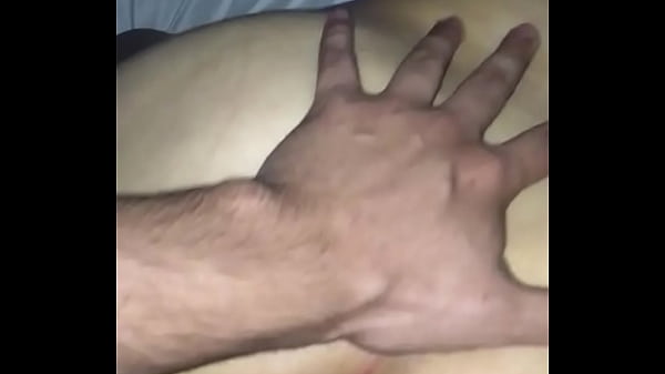 Cogiendo a una amiga culona de perrito