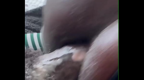 Play MP4 - THROWING ASS BACK ON DICK