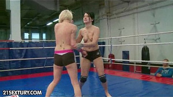 NudeFightClub presents Paige Fox vs Lucy Bell 