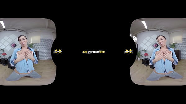 Virtual reality pornpissingwith Vicky Love