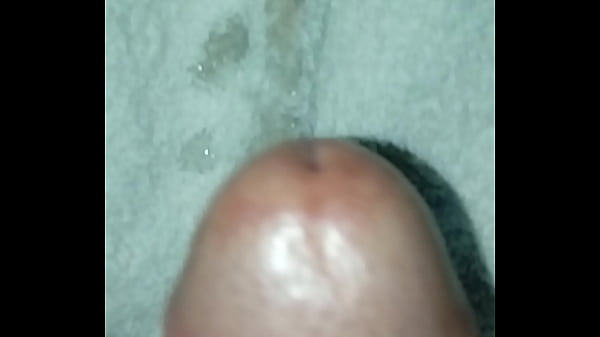 Mi verga largando leche