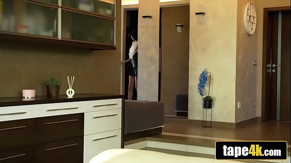 Nonton Desperate Babe Rides Neighbor's Bigger Cock, Forgets Hubby Watching thumbnail