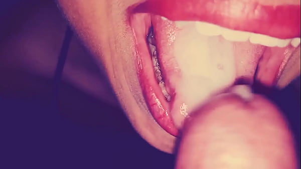 Sensual mamada demexicana al final recibe descarga de semen y suhermosay sexy_boquita_de putita