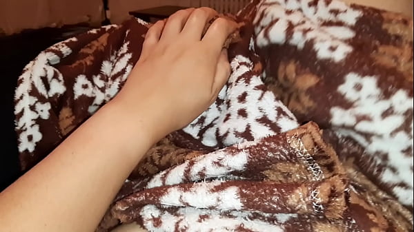 Play MP4 - My stepsister fucks under the covers because she is shy