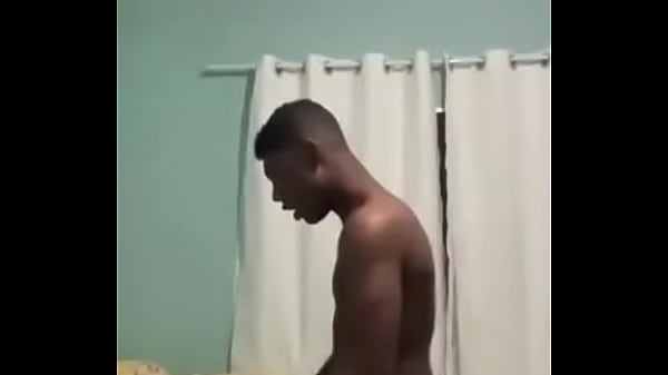 Fudendo com o novinho 