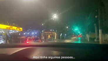 Loira puta RABUDA muito gostosa dos olhos VERDES implorou para seu CORNINHO arrumar uma PICA desconhecida para ela ENGOLIR toda a PORRA e preencher sua BOCETINHA NO RED