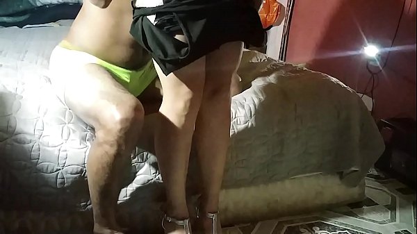 Play MP4 - Single viene a casa despues de la ExpoSexo 2018&comma; me folla con condon pero se lo quito para que pueda llenarme de semen frente a mi esposo que graba todo y el bate la leche al final &lpar;PARTE 1 d&period;&rpar;