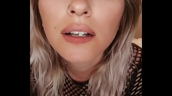 Nonton Mallory Knoxx Goofing Off thumbnail