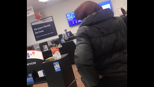 Thick Walmart Thot In leggins 