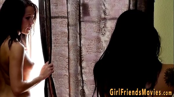 Buxom hottie gets eaten out