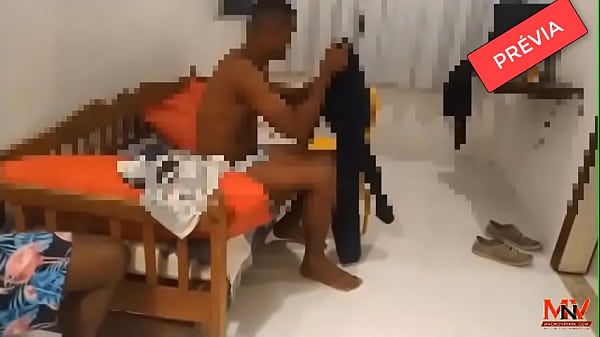 AMIGO TROUXE AMIGO NEGAO PRA FATURAR E NAO SABIA QUE O QUE GOSTAVA MESMO ERA DE MAMAR 