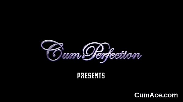 Nonton Horny Bombshell Gets Cum Load On Her Face Gulping All The Cum thumbnail