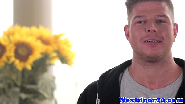 Play MP4 - Muscular tattooed stud jerking off