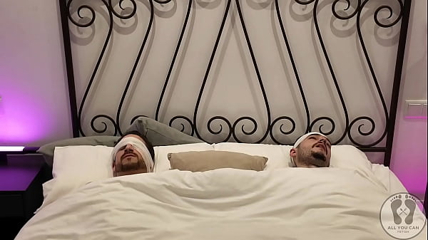 Nonton 4k Hot Nurses Apply Shock Treatment For Injured Patients thumbnail