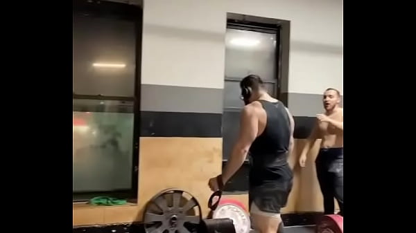 Nonton Menacing Vegan Cunt Strokes Black 800lb Rod thumbnail