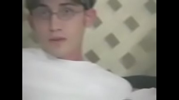 Play MP4 - ann harlow and friend suck boyfriends cock