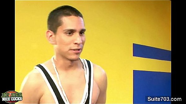 Sporty gays fucking well in threesome 