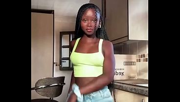 Kenyan Sexy Queen Dancing
