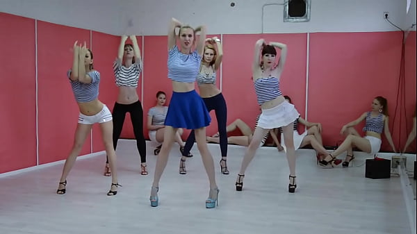 Go go dance pin up russian girls dance lub 