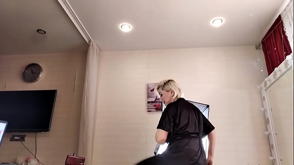 An adult girl & a dick