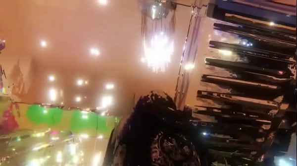 Nonton Yung Smiley - Saks! (official Music Video) thumbnail