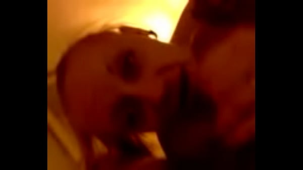 MacMoney plays_jingle down pawgs throat