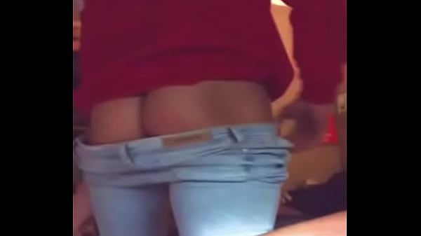 Play MP4 - Jovencito atl&eacute;tico de la escuela destroza mi culo